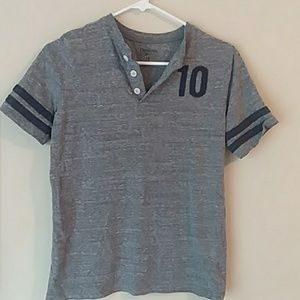 14/16 XL Henley T-shirt   #10 soft  NICE